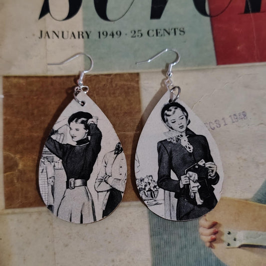 Vintage 1940s Magazine Ad Earrings – Retro Women